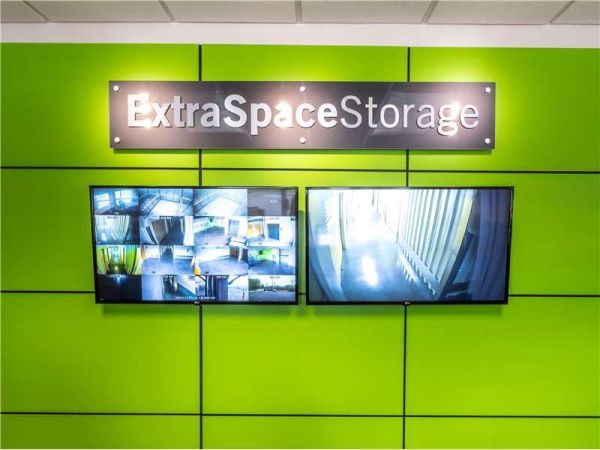 Extra Space Storage - 1758 - Knoxville - Ebenezer Rd - 735 Ebenezer Road