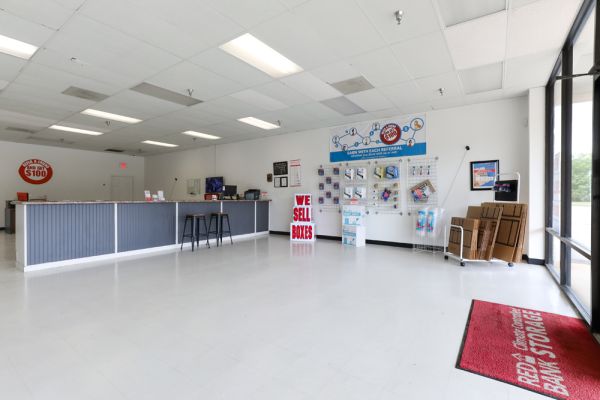 Red Bank Climate Storage - 4707 Dayton Boulevard