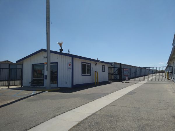 Select Storage - South - 5182 Adobe Road
