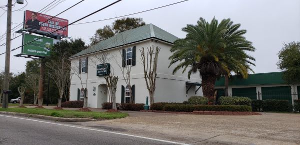 Handy Lock Self Storage - Gulfport - 1912 East Pass Road