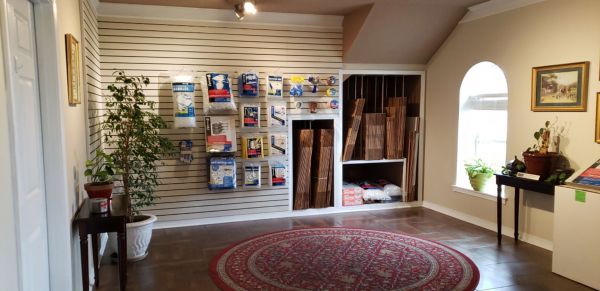 Handy Lock Self Storage - Gulfport - 1912 East Pass Road