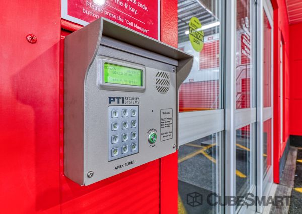 CubeSmart Self Storage - NY Brooklyn McDonald Avenue - 1158 McDonald Avenue