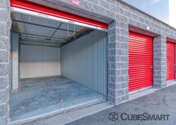 CubeSmart Self Storage - CT New London N Frontage RD - 391 North Frontage Road