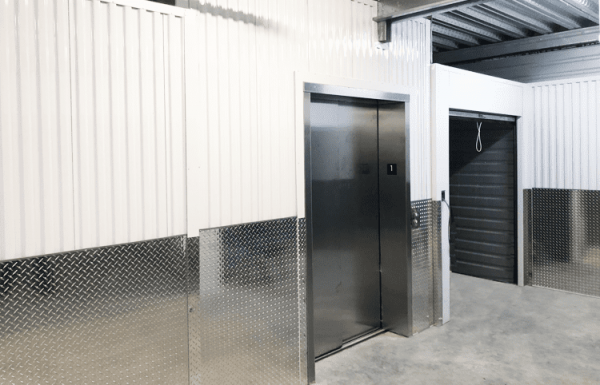 Simply Self Storage - 670 Jericho Turnpike - Huntington Station - 670 East Jericho Turnpike
