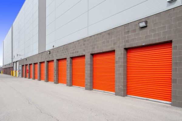 Public Storage - Skokie - 5830 Howard St - 5830 Howard St