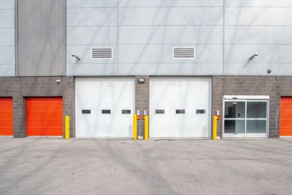Public Storage - Skokie - 5830 Howard St - 5830 Howard St