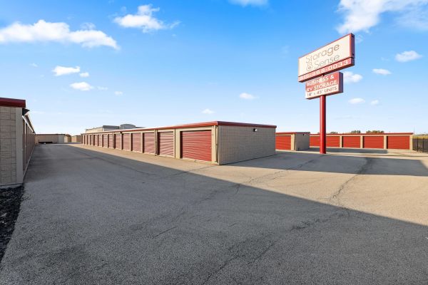 Storage Sense - Manteno - 300 South Spruce Street