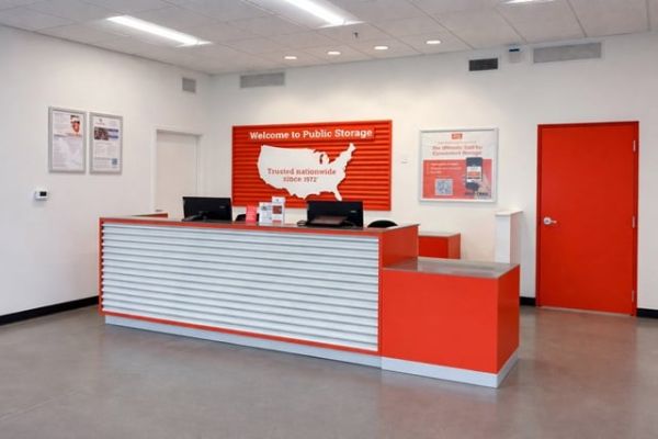Public Storage - Lees Summit - 1420 NE Douglas Street - 1400 NE Douglas Street