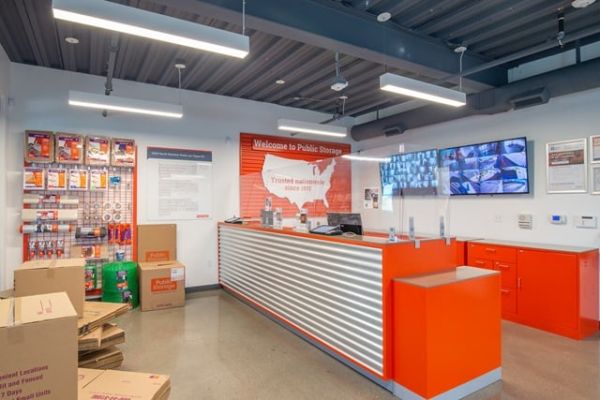Public Storage - Las Vegas - 3340 N Rainbow Blvd - 3340 N Rainbow Bl
