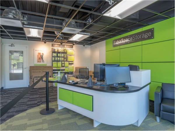 Extra Space Storage - 7334 - Pittsburgh - Park Manor - 3200 Park Manor Boulevard