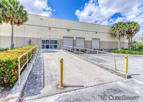 CubeSmart Self Storage - FL Weston North Park Drive - 1500 North Park Drive