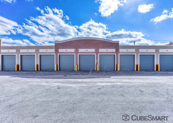 CubeSmart Self Storage - FL Miami Gardens NW 27th Ave - 17994 Northwest 27th Avenue
