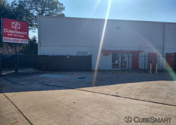 CubeSmart Self Storage - TX Houston Mangum Rd - 3735 Mangum Road