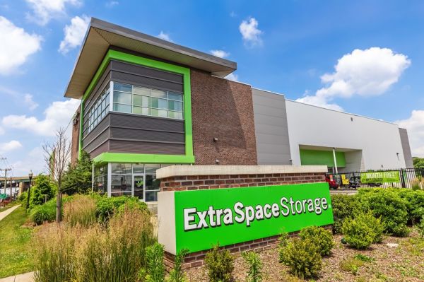 Extra Space Storage - 7591 - Hackensack - River St - 374 South River Street