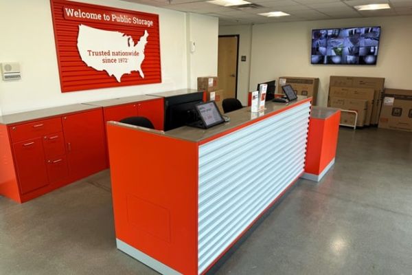 Public Storage - Hayward - 22221 Hathaway Ave - 22221 Hathaway Ave