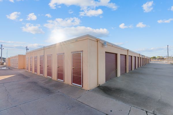 SpareBox Storage - Enid - Craftsman Dr - 3202 Craftsman Drive