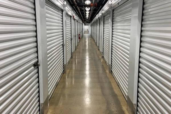 Public Storage - Westfield - 17200 Foundation Pkwy - 17200 Foundation Pkwy