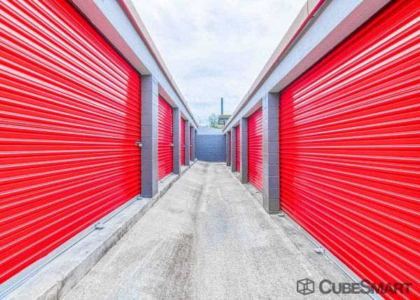 CubeSmart Self Storage - FL Jacksonville Southside Blvd - 3700 Southside Boulevard
