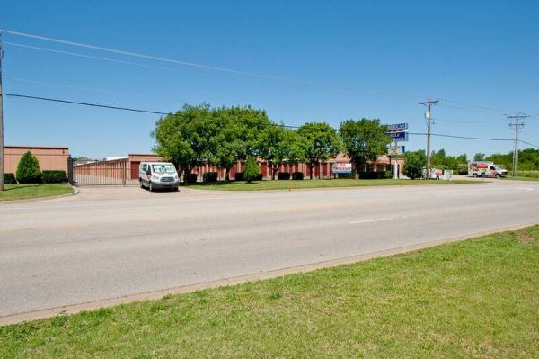 American Self Storage #22 - 1221 South Morgan Road
