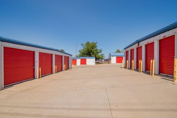 Public Storage - Yukon - 515 N Mustang Rd - 515 N Mustang Rd
