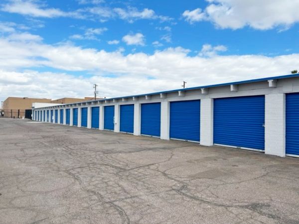 Alta Vista Mini Storage - Phoenix - W Northern - 2750 West Northern Avenue