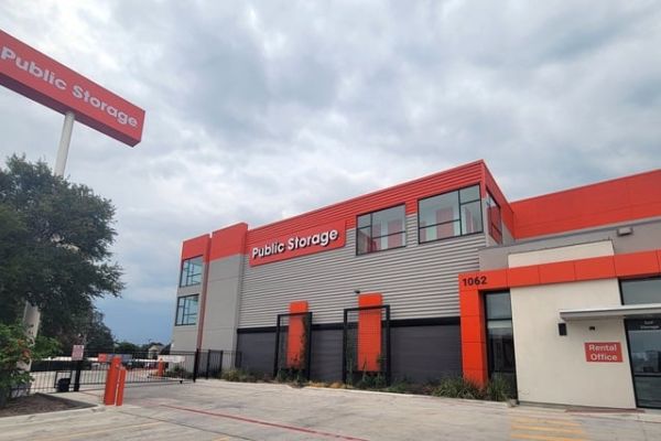 Public Storage - San Antonio - 1062 NE Loop 410 - 1062 NE Loop 410