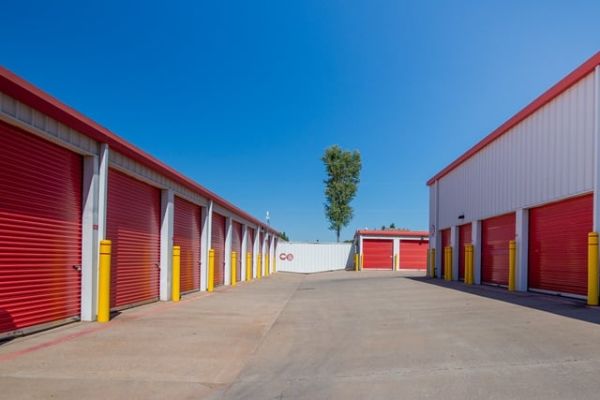 Public Storage - Yukon - 10221 W Hwy 66 - 10221 W Hwy 66