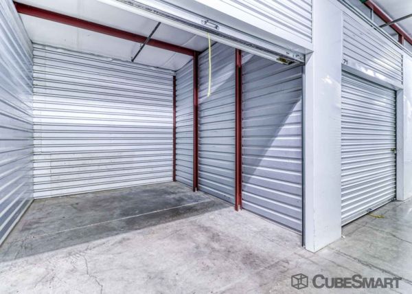 CubeSmart Self Storage - 1650 Crestdale Lane - 1650 Crestdale Lane
