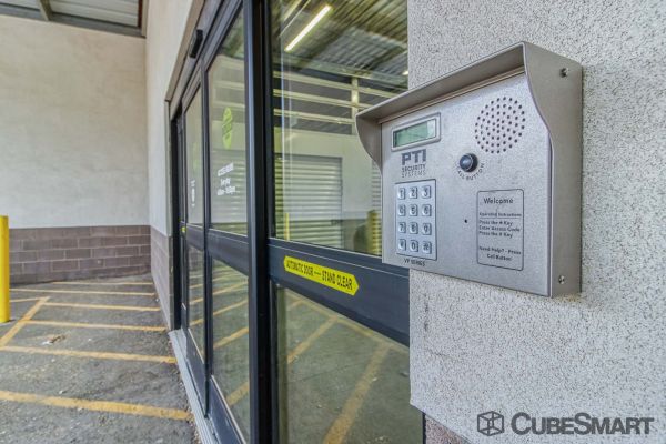 CubeSmart Self Storage - AZ Chandler N Arizona Ave - 1170 North Arizona Avenue