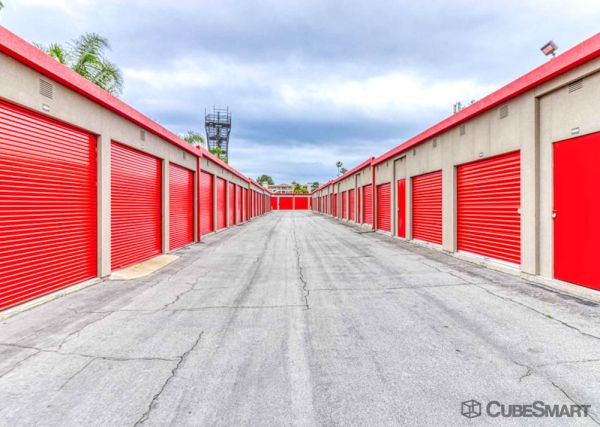 CubeSmart Self Storage - CA Orange South Tustin St - 681 South Tustin Street