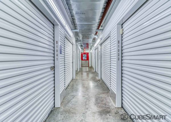 CubeSmart Self Storage - TX Humble W Lake Houston Pkwy - 17980 West Lake Houston Parkway