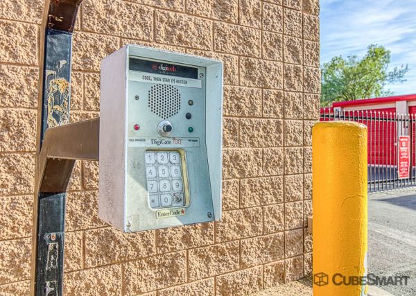CubeSmart Self Storage - AZ Phoenix E Bell Rd - 7007 East Bell Road