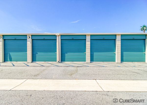 CubeSmart Self Storage - CA Fontana Baseline Ave - 14337 Baseline Avenue