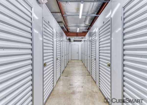 CubeSmart Self Storage FL Tallahassee Capital Circle NE - 1406 Capital Circle Northeast