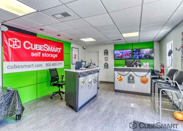 CubeSmart Self Storage MS Biloxi Pass Rd - 1742 Pass Road