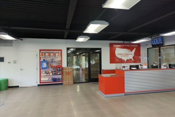 Public Storage - Irving - 2221 West Walnut Hill Lane - 2221 West Walnut Hill Lane