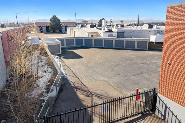Storage Star Denver - Grape - 4005 Grape Street