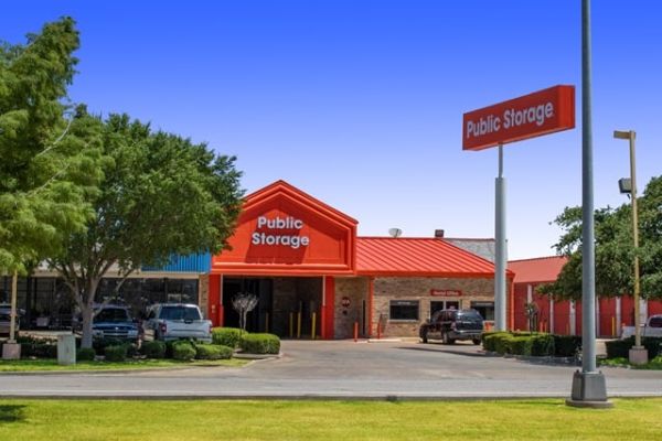 Public Storage - Grand Prairie - 1102 W Pioneer Pkwy - 1102 W Pioneer Pkwy