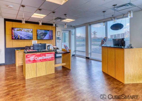 CubeSmart Self Storage - MD District Heights - 2121 Brooks Drive