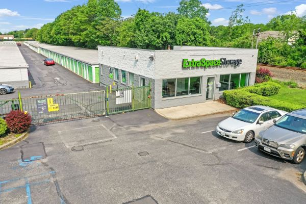 Extra Space Storage - 7665 - Holtsville - Waverly Ave - 970 Waverly Avenue