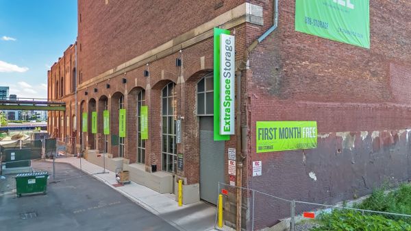 Extra Space Storage - 7399 - Philadelphia - Spring Garden St - 40 Spring Garden Street