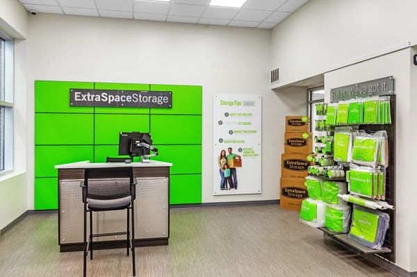 Extra Space Storage - 7399 - Philadelphia - Spring Garden St - 40 Spring Garden Street