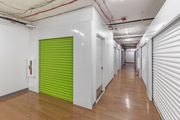 Extra Space Storage - 7399 - Philadelphia - Spring Garden St - 40 Spring Garden Street