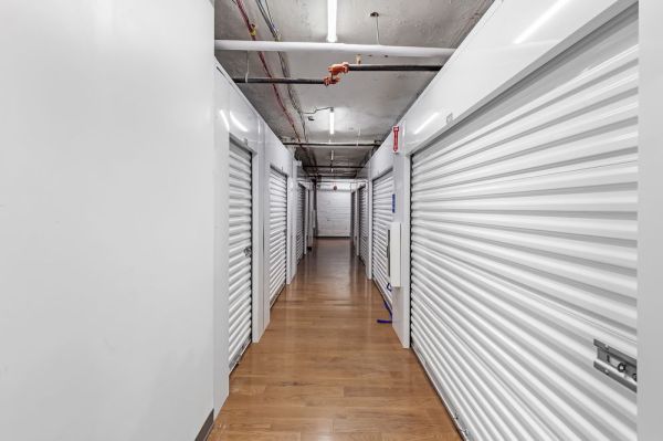 Extra Space Storage - 7399 - Philadelphia - Spring Garden St - 40 Spring Garden Street
