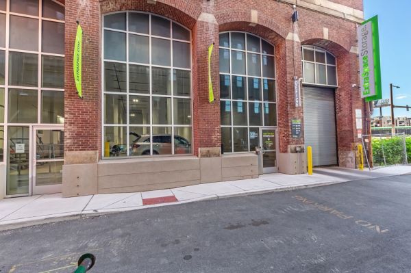 Extra Space Storage - 7399 - Philadelphia - Spring Garden St - 40 Spring Garden Street