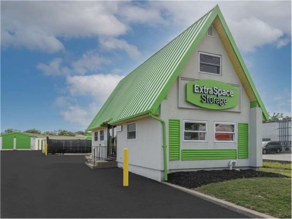 Extra Space Storage - 7204 - Islandia - Veterans Memorial Hwy - 1960 Veterans Memorial Highway