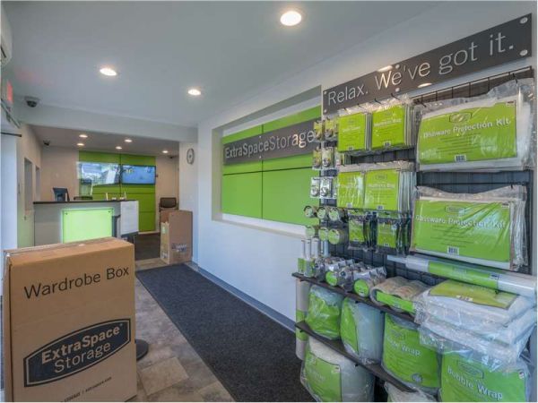 Extra Space Storage - 7204 - Islandia - Veterans Memorial Hwy - 1960 Veterans Memorial Highway