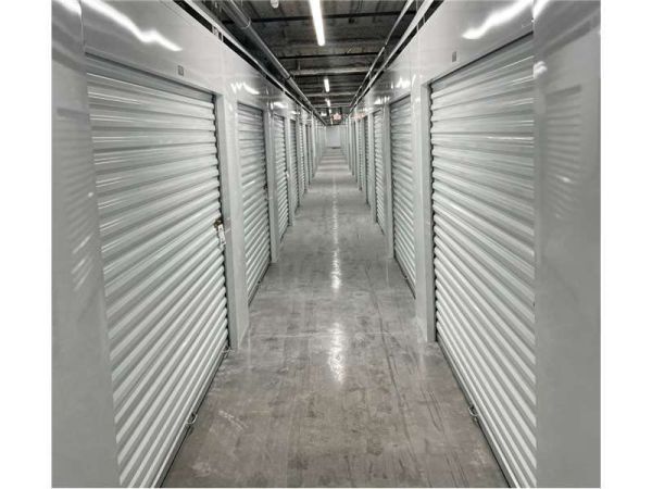 Extra Space Storage - 7556 - Madison - Ski Ln - 2712 Ski Lane