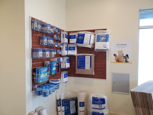 Life Storage - Niagara Falls - 1755 Fashion Outlets Boulevard - 1755 Fashion Outlets Boulevard