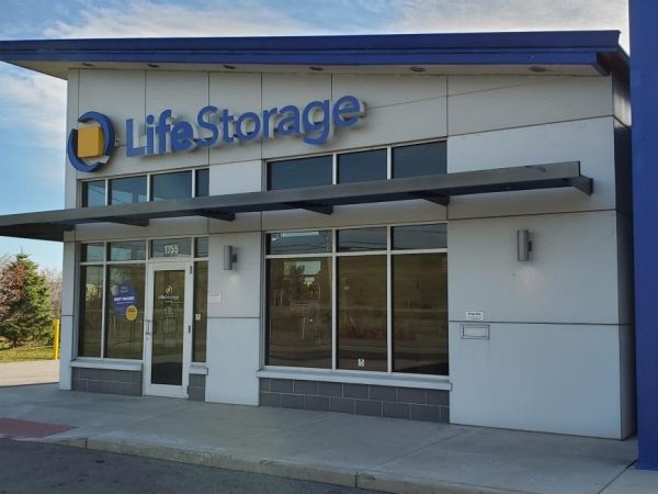 Life Storage - Niagara Falls - 1755 Fashion Outlets Boulevard - 1755 Fashion Outlets Boulevard